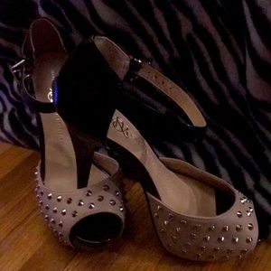 Size 7 1/2 Rock Republic Heels NEW